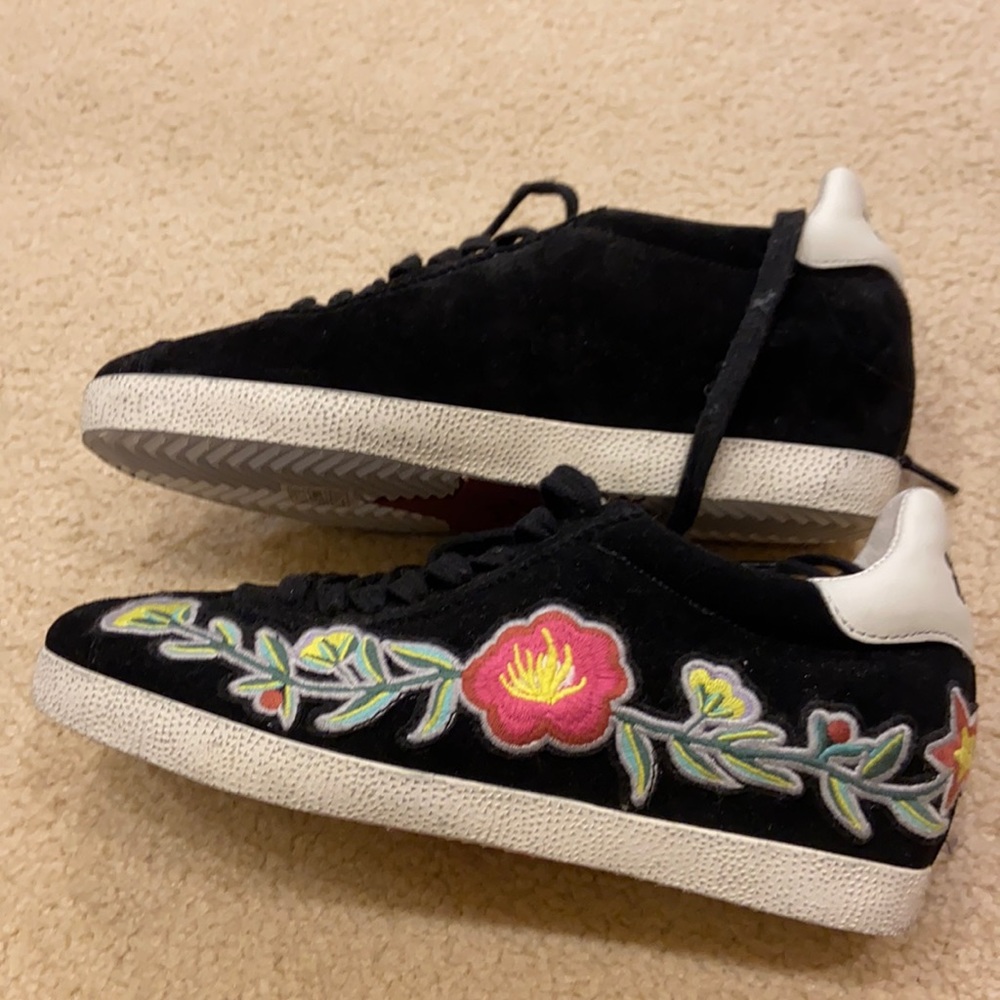 Ash suede floral sneakers never worn size 36